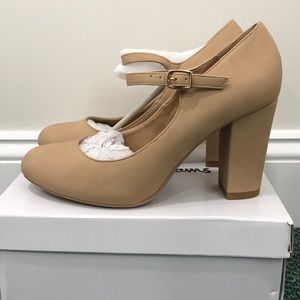 J. Adams Natural Mary Jane Chunky Heel Pump NEW